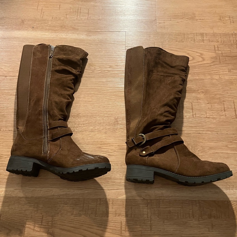 Elegant Brown Suede Heeled Boots